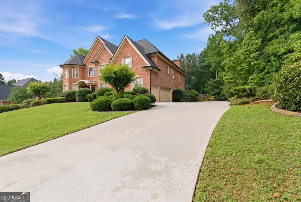 122 Ridge View DR Ball Ground, GA 30107