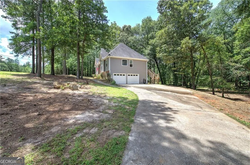 80 Iron Hill RD Taylorsville, GA 30178