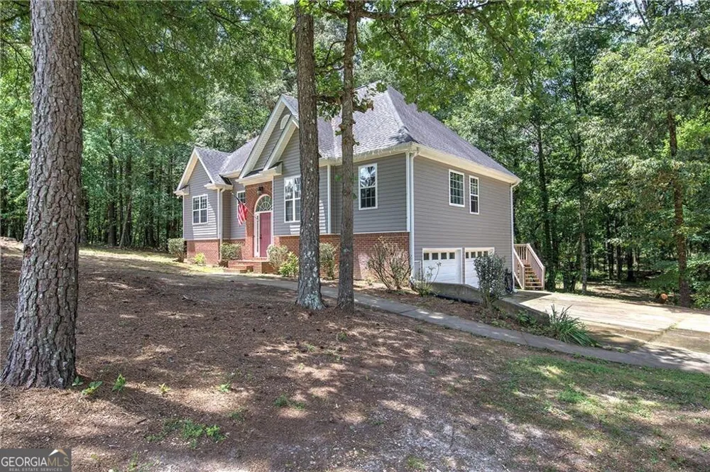 80 Iron Hill RD Taylorsville, GA 30178