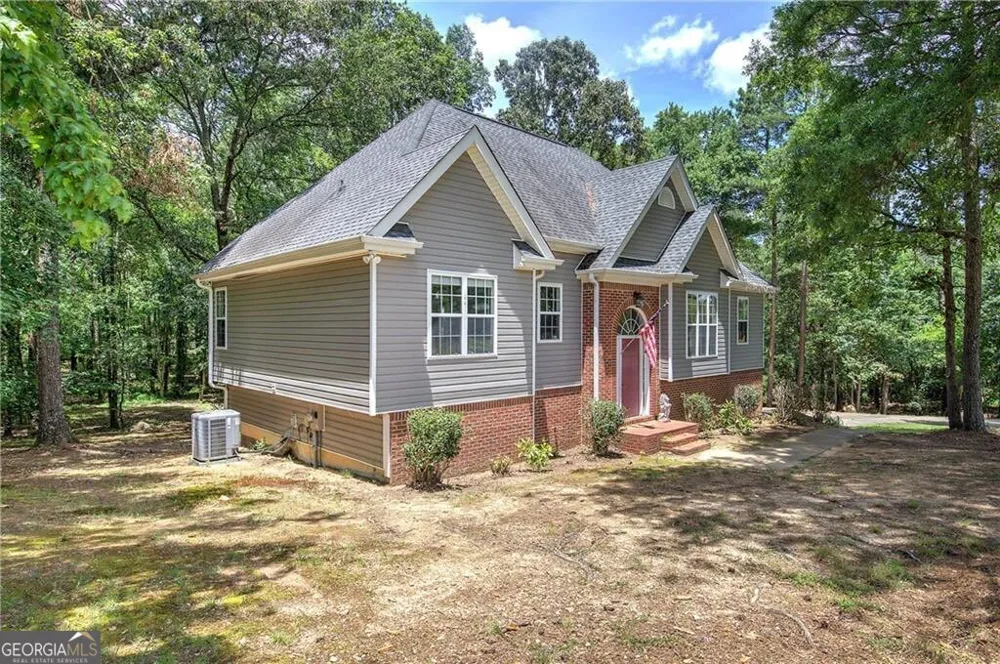80 Iron Hill RD Taylorsville, GA 30178