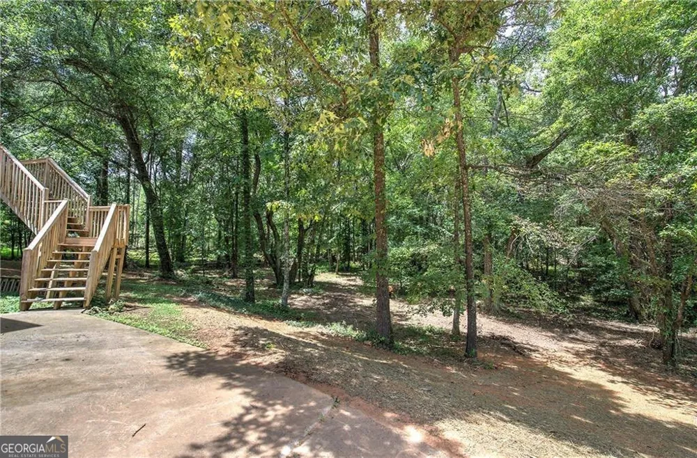 80 Iron Hill RD Taylorsville, GA 30178