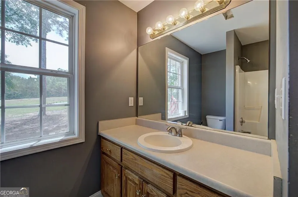 80 Iron Hill RD Taylorsville, GA 30178