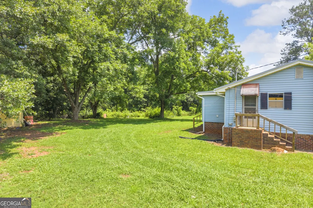 89 New House RD Canon, GA 30520