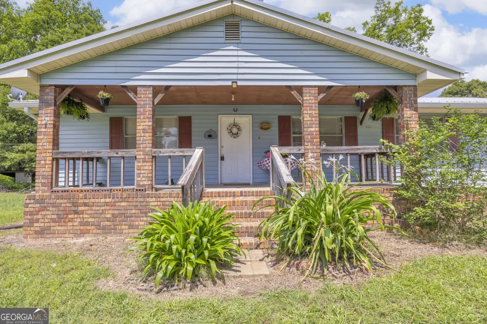 89 New House RD Canon, GA 30520