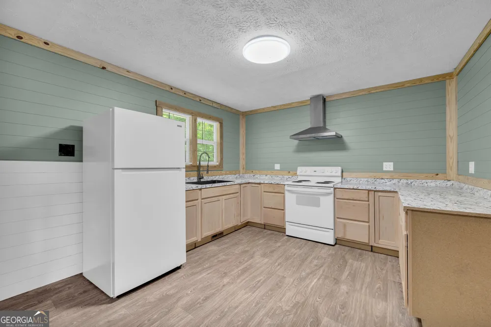 89 New House RD Canon, GA 30520