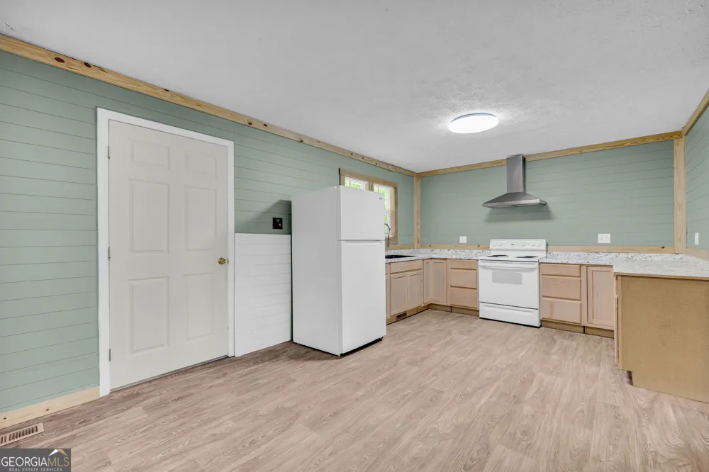 89 New House RD Canon, GA 30520