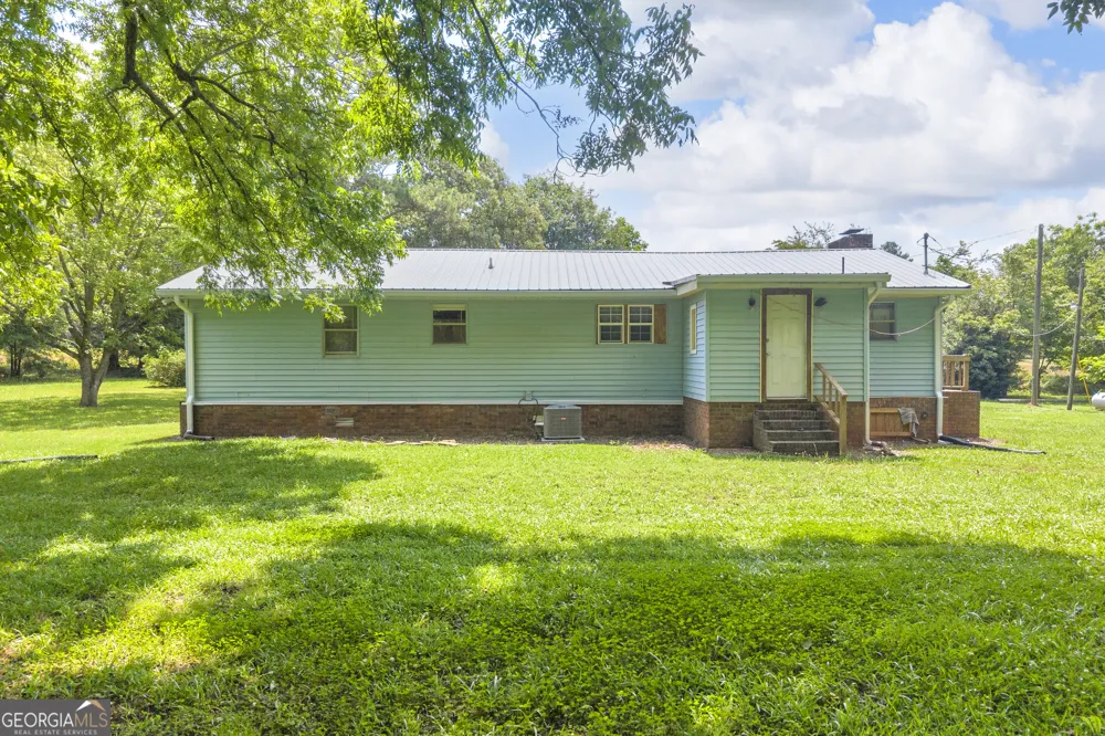 89 New House RD Canon, GA 30520