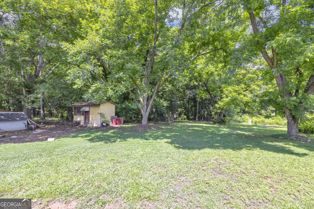 89 New House RD Canon, GA 30520