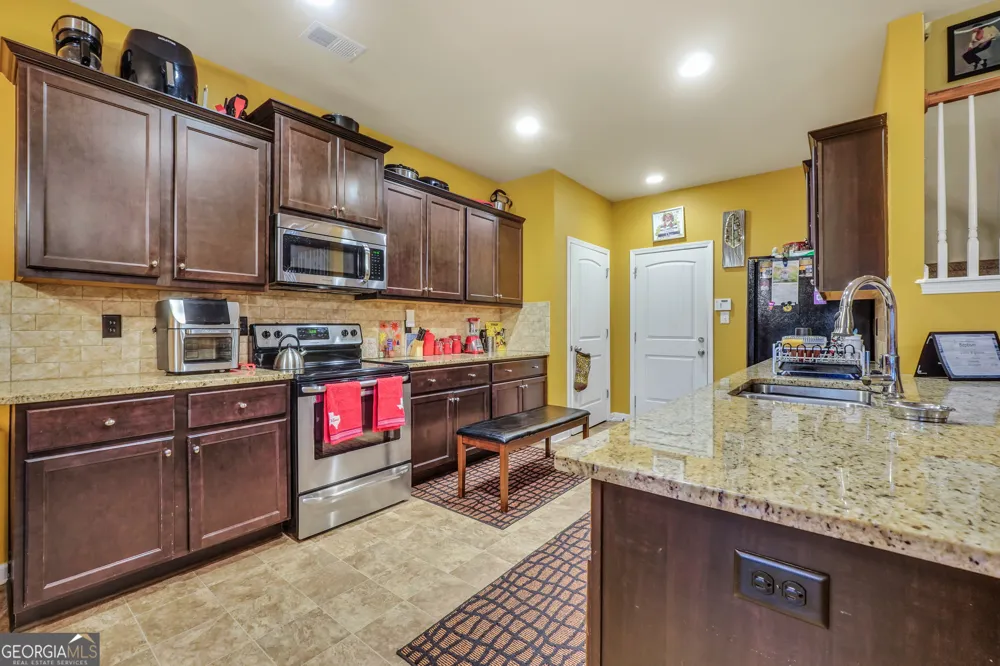 942 Amelia DR Byron, GA 31008