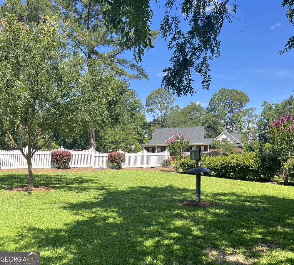 1501 Andrea DR Waycross, GA 31501