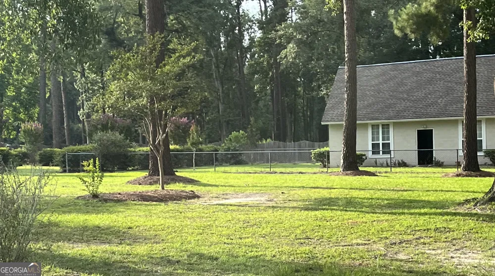 1501 Andrea DR Waycross, GA 31501