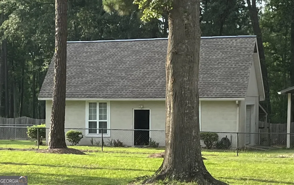 1501 Andrea DR Waycross, GA 31501
