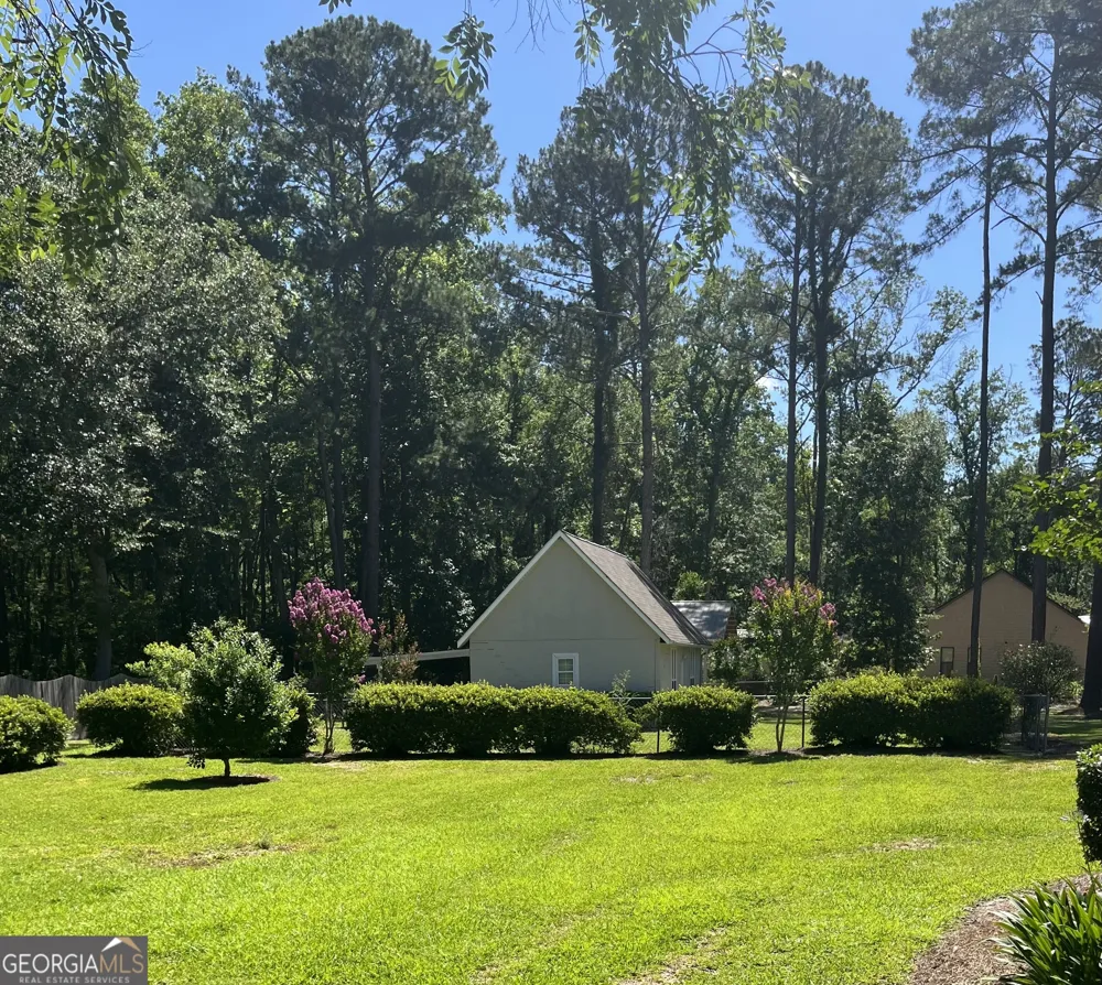 1501 Andrea DR Waycross, GA 31501