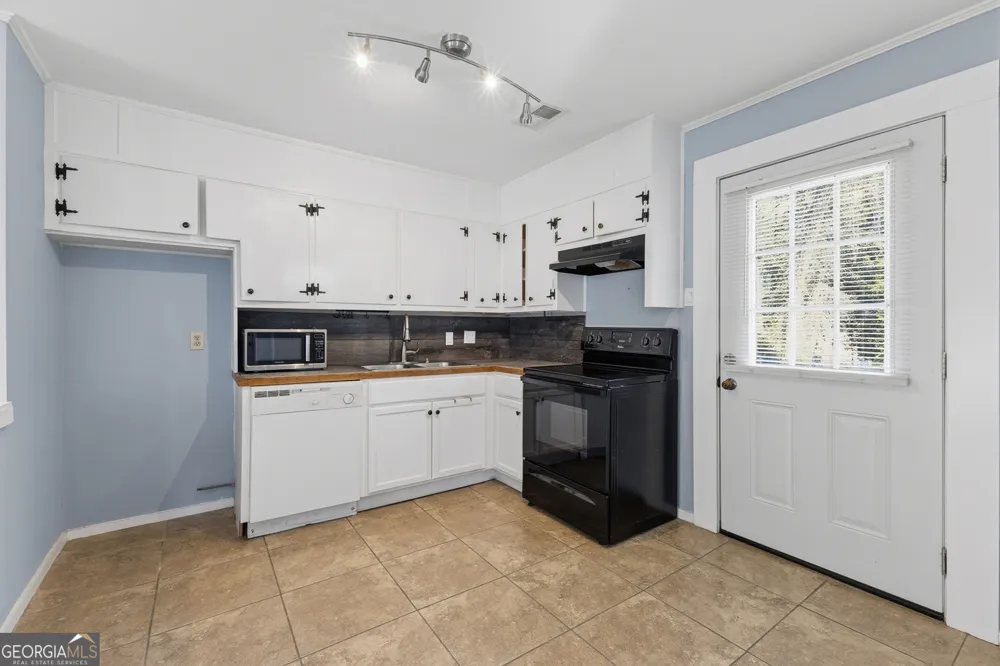 4810 Bartlett RD Forest Park, GA 30297