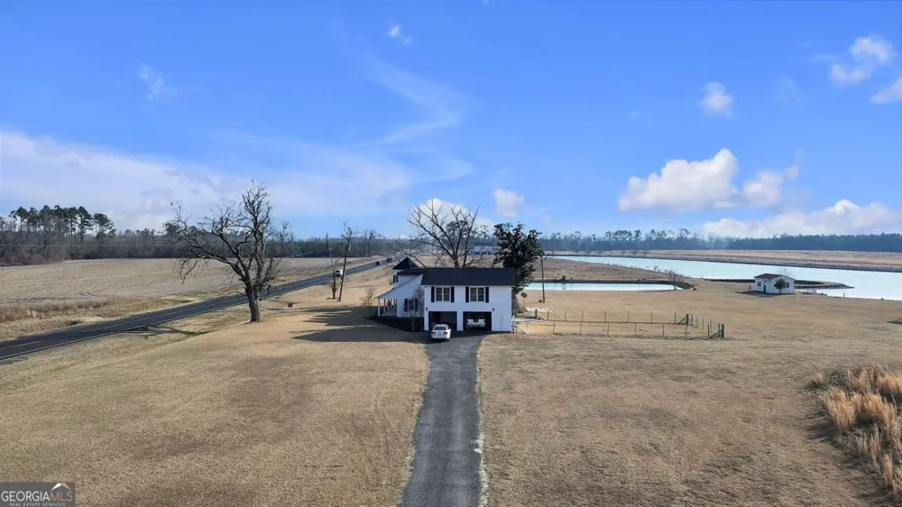 1832 Douglas HWY Hazlehurst, GA 31539