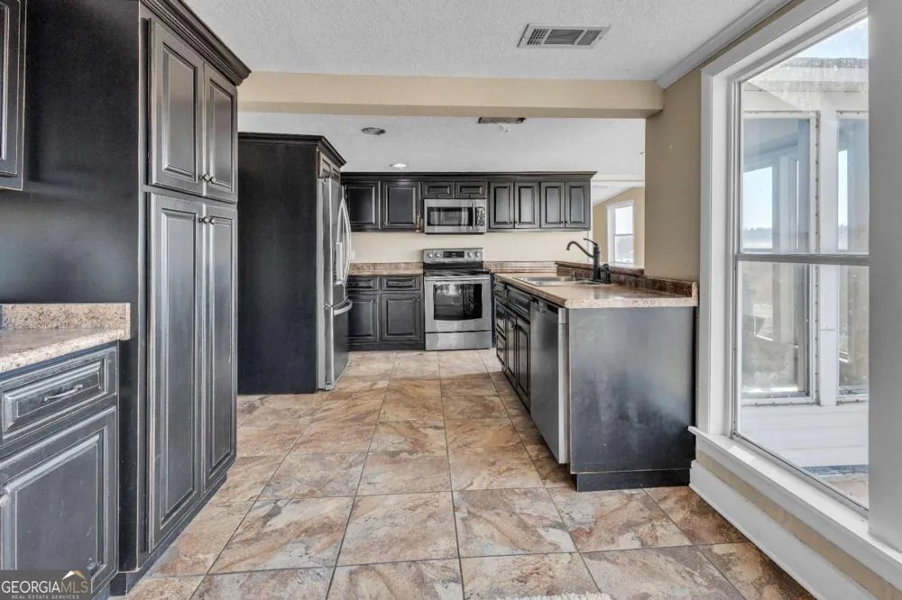 1832 Douglas HWY Hazlehurst, GA 31539