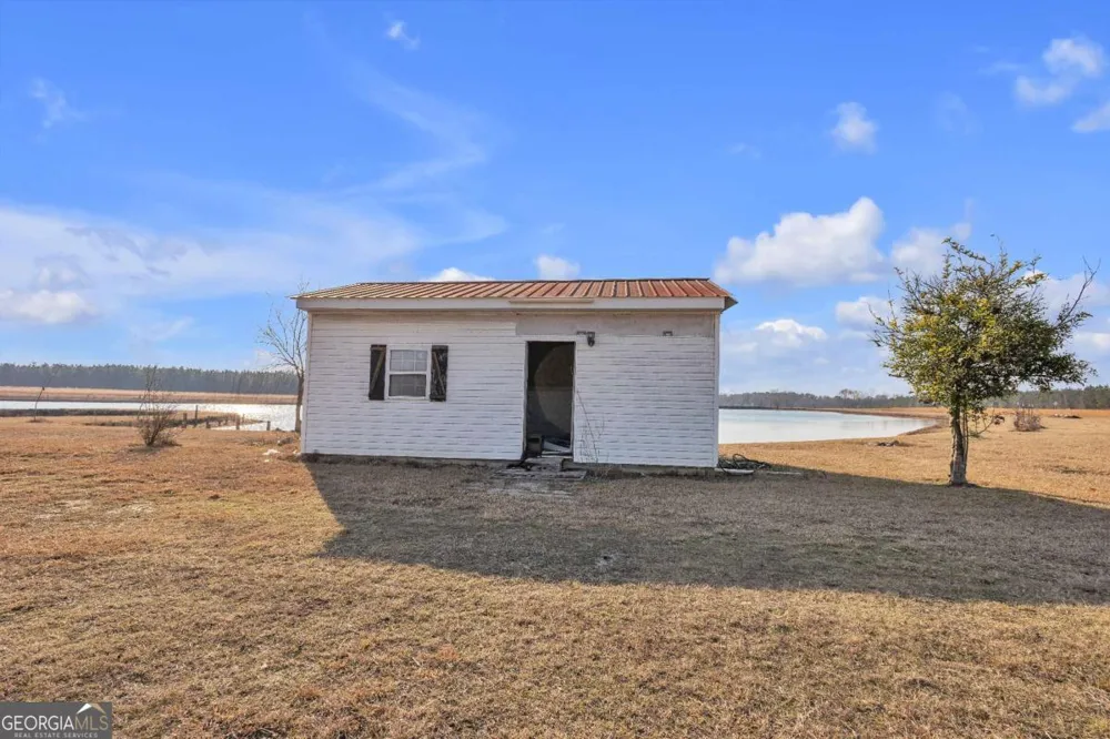 1832 Douglas HWY Hazlehurst, GA 31539