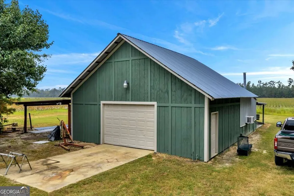 568 Hopewell Church RD Rhine, GA 31077