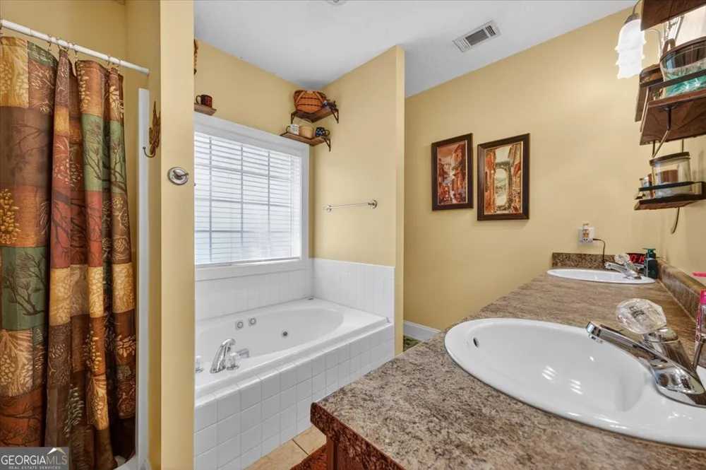 619 Grayridge RD Gray, GA 31032