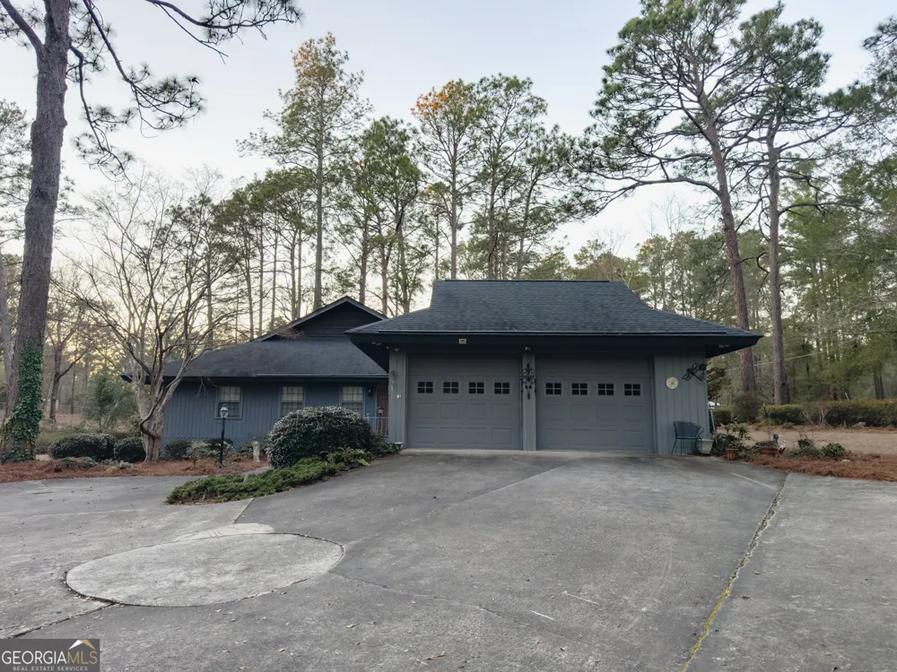 935 Odom ST Millen, GA 30442