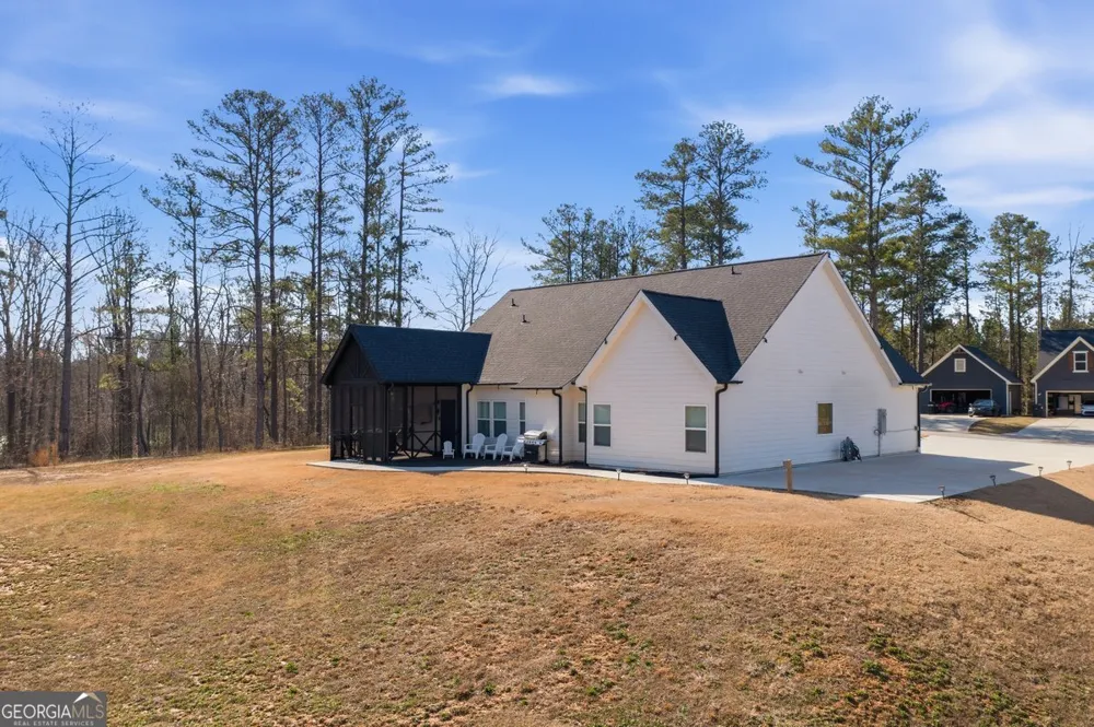 15 Willow Leaf DR Buchanan, GA 30113