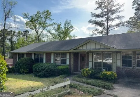 2107 Burnside DR