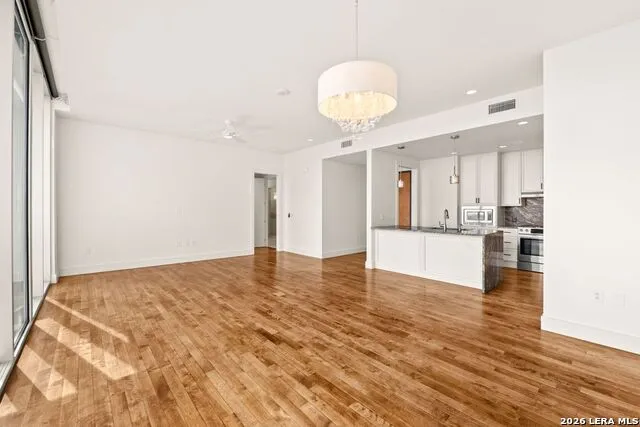 610 E Market #UNIT 3110 San Antonio, TX 78205
