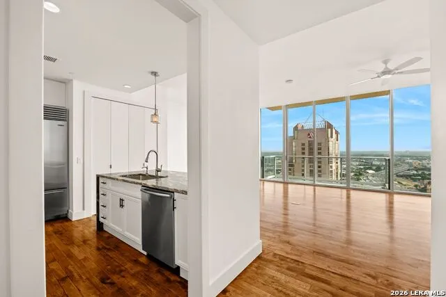 610 E Market #UNIT 3110 San Antonio, TX 78205