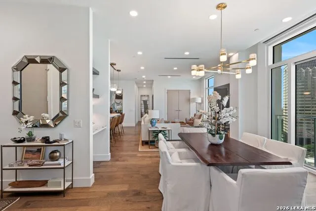 123 Lexington #APT 1410 San Antonio, TX 78205