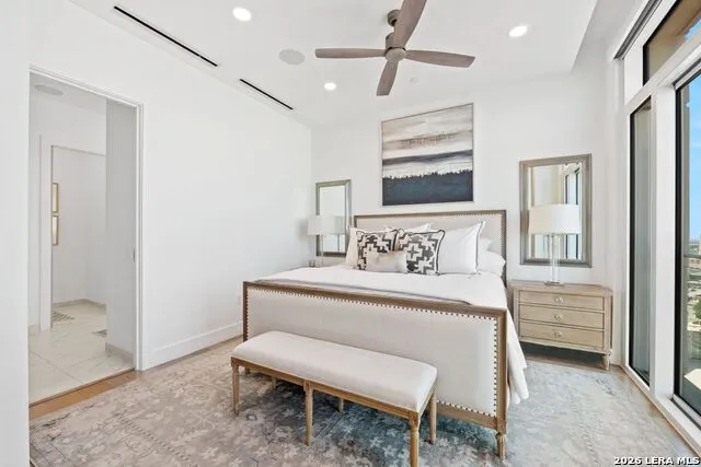 123 Lexington #APT 1410 San Antonio, TX 78205
