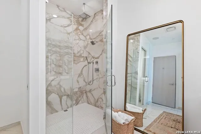 123 Lexington #APT 1410 San Antonio, TX 78205
