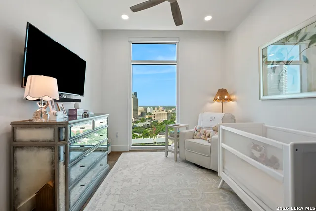 123 Lexington #APT 1410 San Antonio, TX 78205
