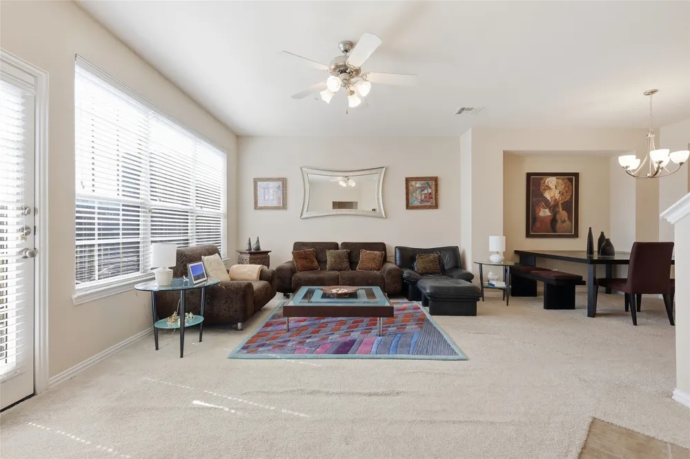 1431 Chase Lane Irving, TX 75063