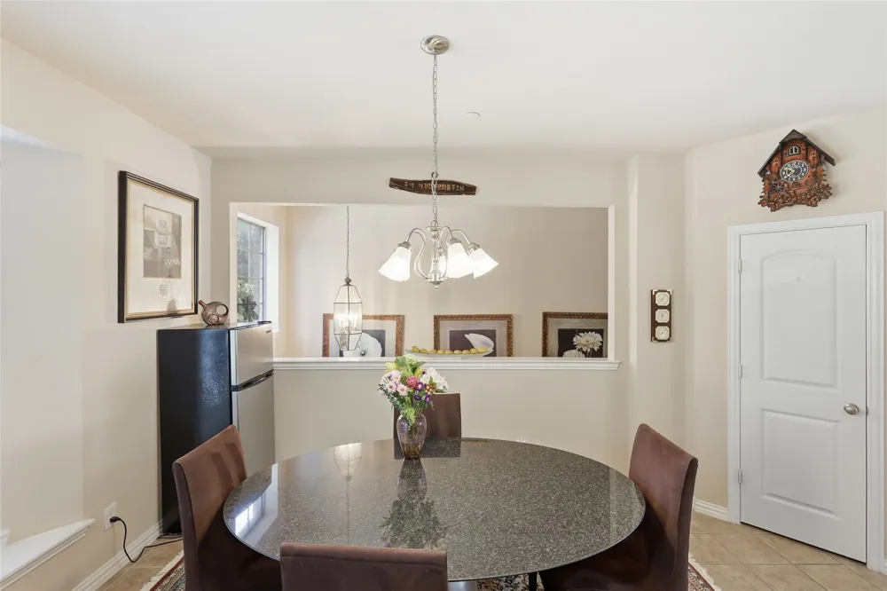 1431 Chase Lane Irving, TX 75063