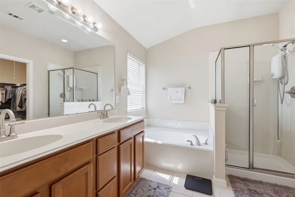1431 Chase Lane Irving, TX 75063