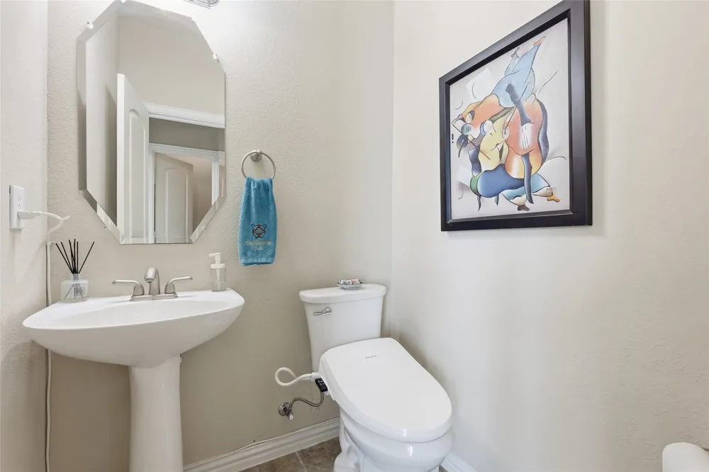 1431 Chase Lane Irving, TX 75063