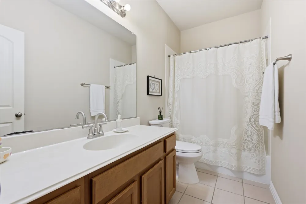1431 Chase Lane Irving, TX 75063