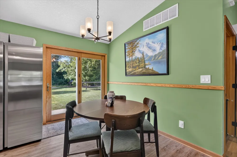 117 Charlotte Street Edmore, MI 48829
