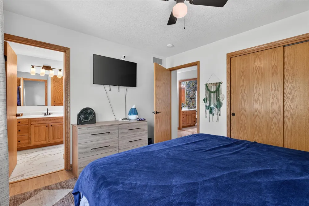 117 Charlotte Street Edmore, MI 48829