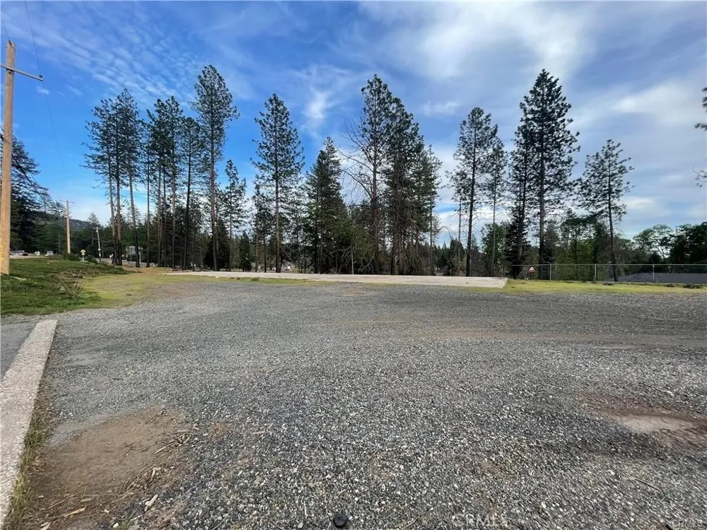 9272 Skyway Paradise, CA 95969