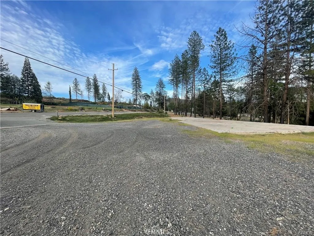9272 Skyway Paradise, CA 95969