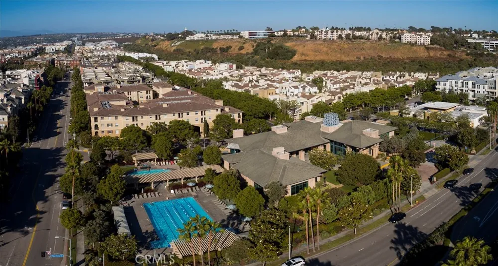 13045 Pacific Promenade #102 Playa Vista, CA 90094