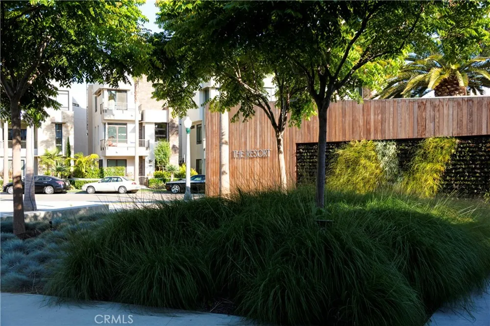 13045 Pacific Promenade #102 Playa Vista, CA 90094