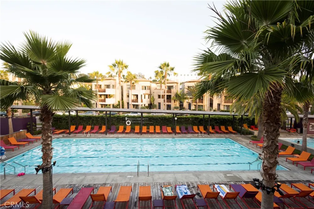 13045 Pacific Promenade #102 Playa Vista, CA 90094