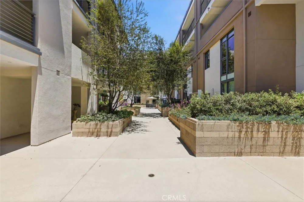 13045 Pacific Promenade #102 Playa Vista, CA 90094