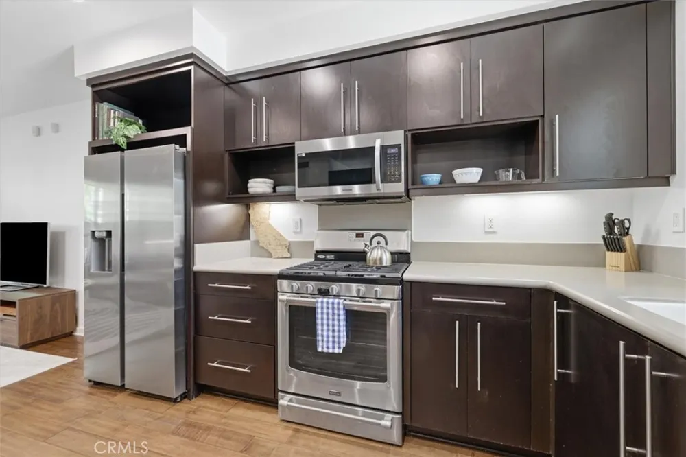 13045 Pacific Promenade #102 Playa Vista, CA 90094