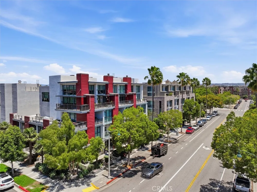 13045 Pacific Promenade #102 Playa Vista, CA 90094