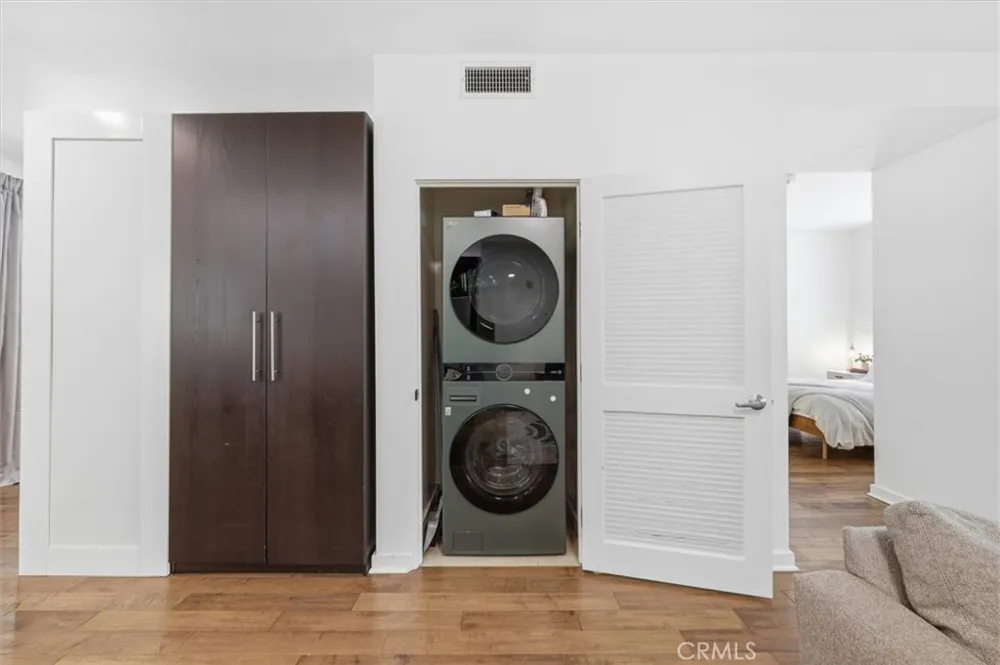 13045 Pacific Promenade #102 Playa Vista, CA 90094