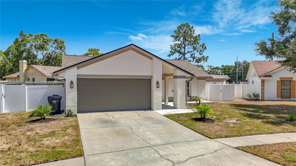 10813 Roundview Lane Tampa, FL 33624