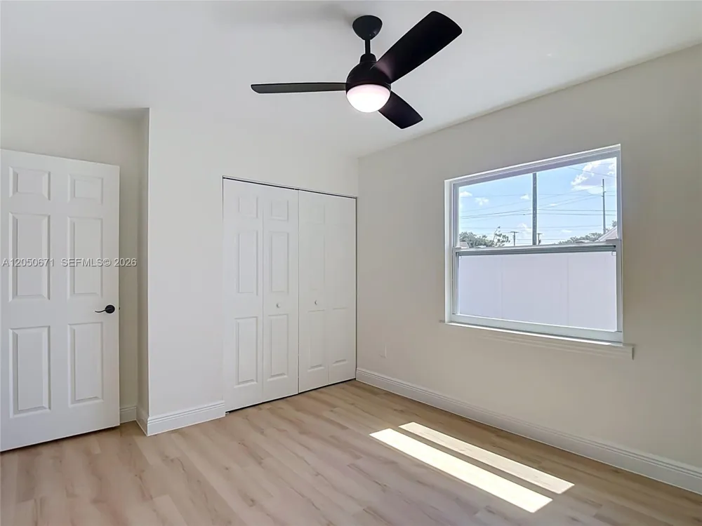 10813 Roundview Lane Tampa, FL 33624